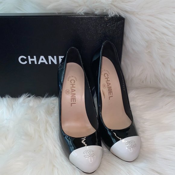 Chanel Two Tone Patent Leather Pumps - Picture 2 of 14